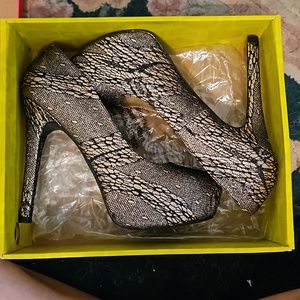 Charlotte Russe Champagne Lace Platform 4in Spike heel